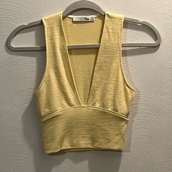Wilfred Free Sleeveless Deep V-Neck Crop Top. Size XS. Rayon, Polyester, Spandex - Picture 1 of 5
